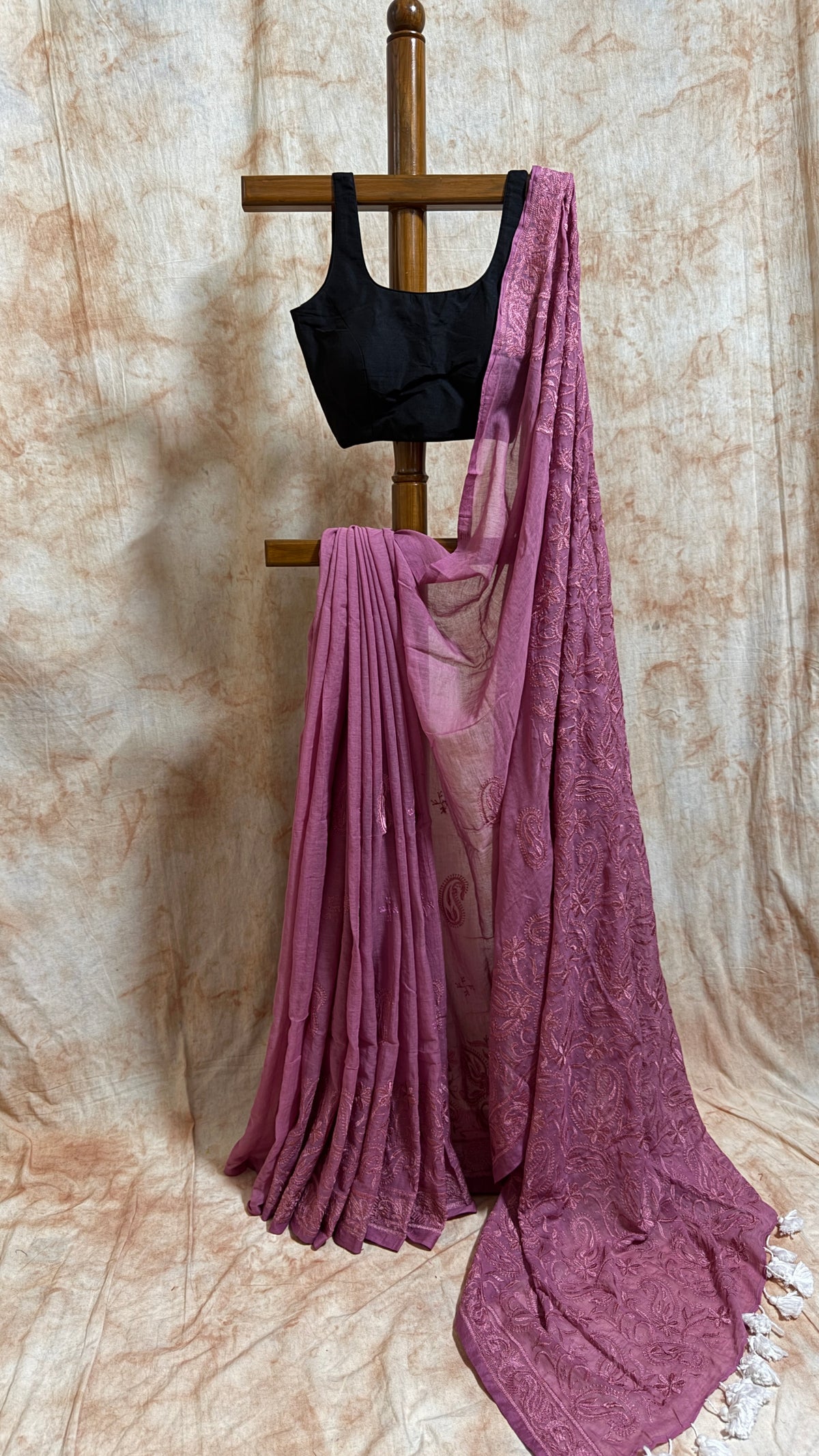Chikankari on Mul Cotton Handloom Saree - Mauve