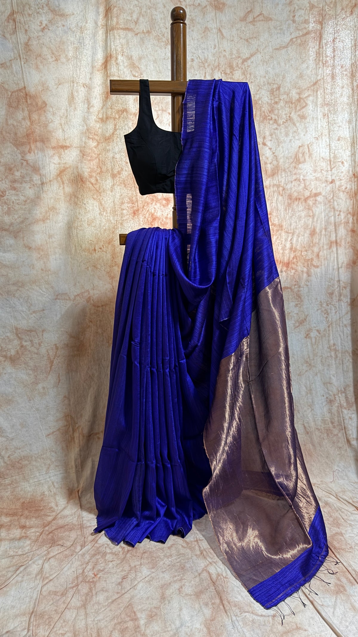 Handloom Plain Matka Silk Saree with Silk mark - Electric Blue