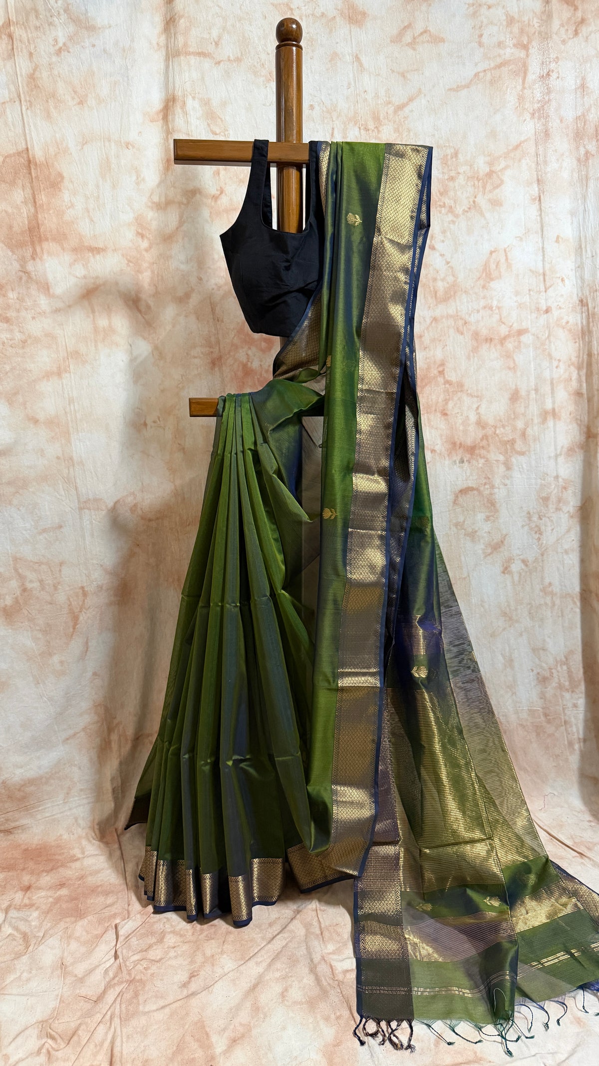 Handloom Kamal Butta Maheshwari Saree - Olive Green Dual Tone
