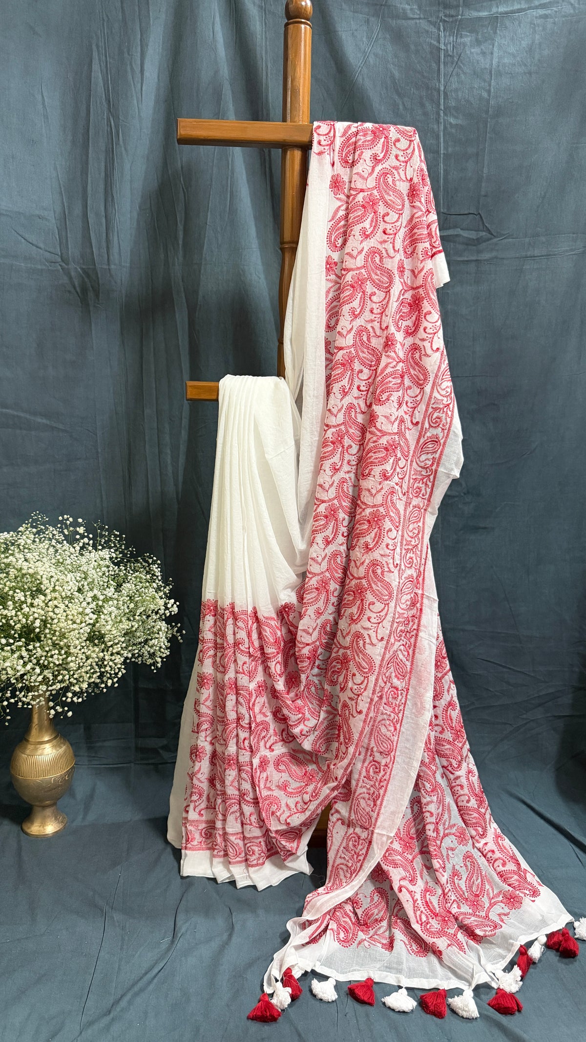 Red Chikankari Mul Cotton Handloom Saree